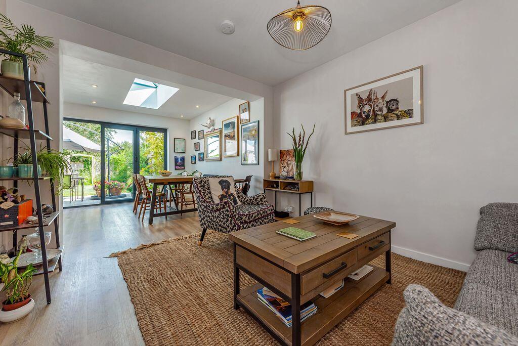 House in Chichester, Fishbourne - More