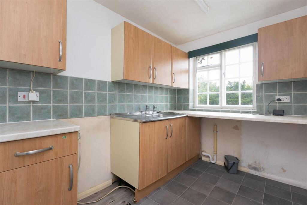 House in Tonbridge - View 4