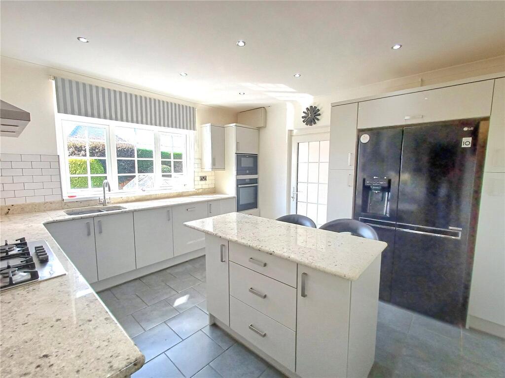 House in Cardiff, Porthcawl - More