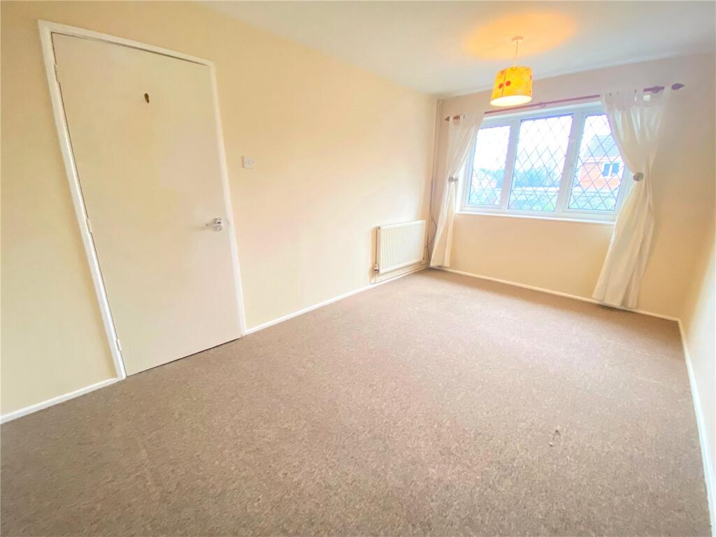 House in Royal Wootton Bassett, Wiltshire - More