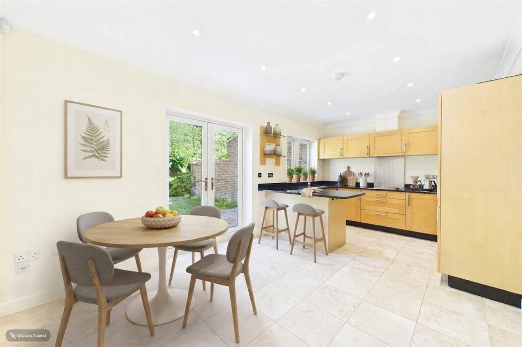 House in Guildford - View 4