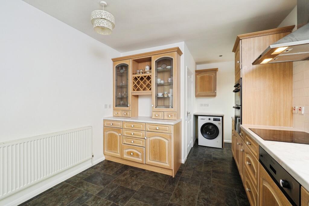 House in Nottingham, Bramcote - More