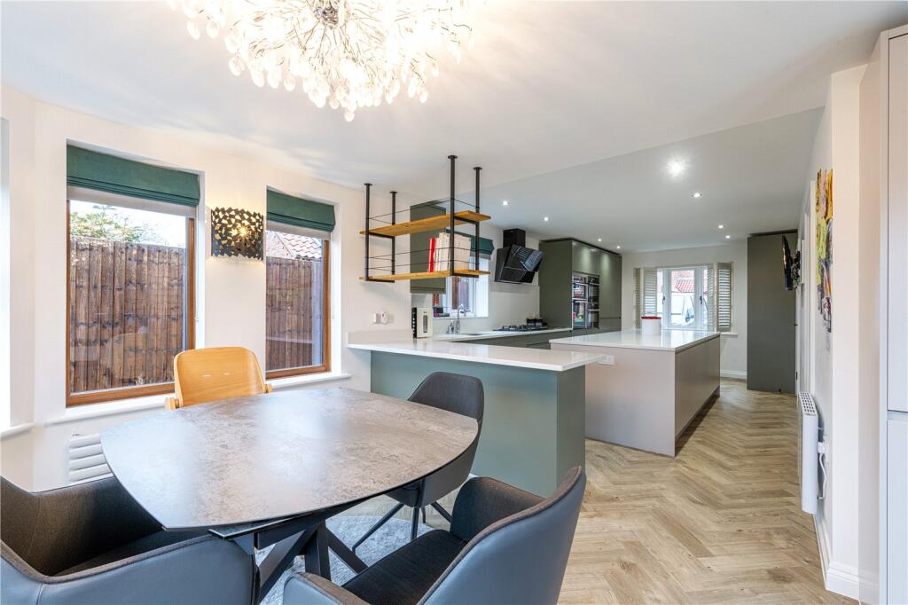 House in South Kesteven, Claypole - View 3
