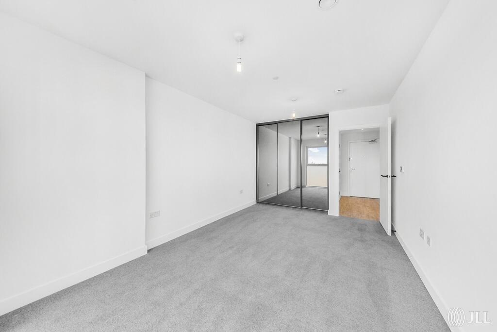 Apartment in Twickenham - More
