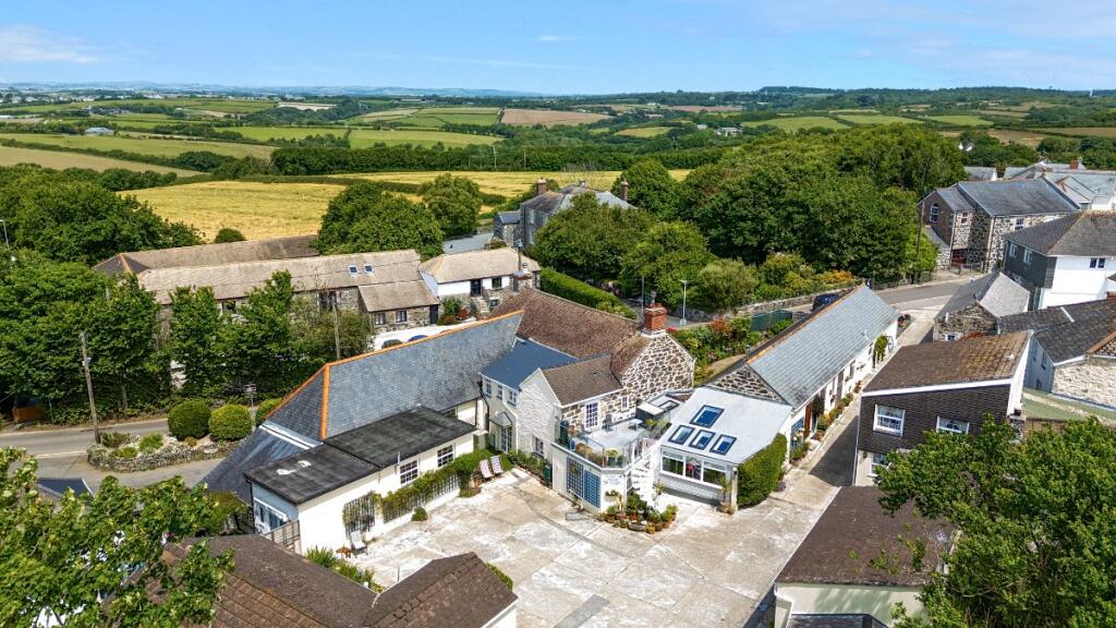 Lender Lane, Mullion, Helston, Cornwall, TR12 photo 3