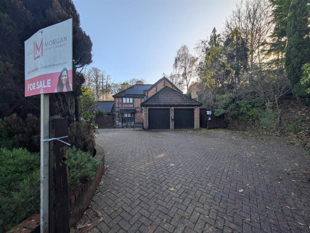 Main image of property: Beechwood Rise, West End, Southampton