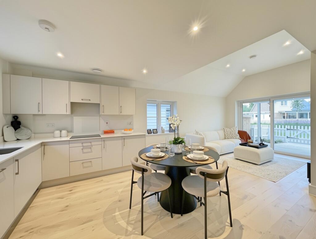 Saltmarsh Avenue, TOLLESBURY photo 2