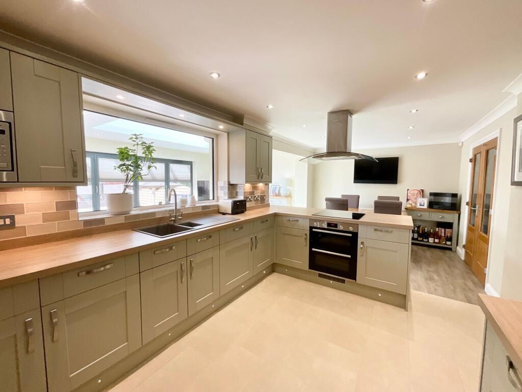 House in Stafford, Aston Lodge, Stone - More