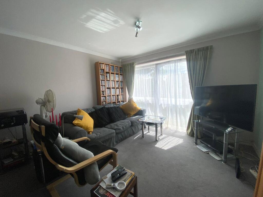 Glen View, Gravesend, Kent, DA12 photo 2