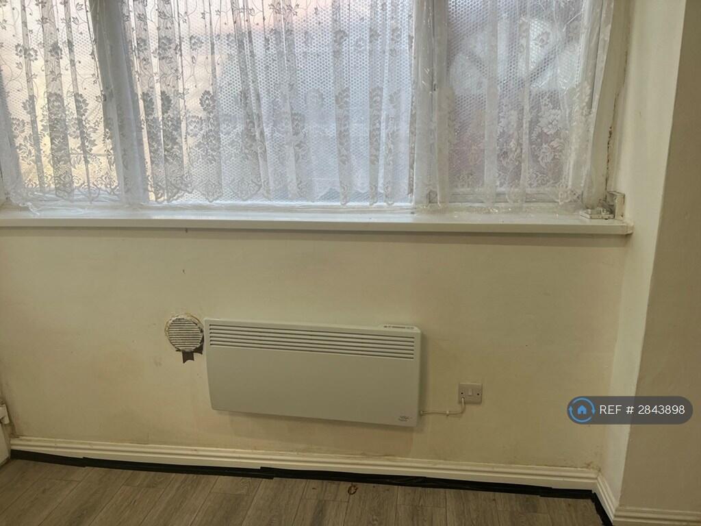 Additional image 12 of Causeway Green Road, Sandwell, B68