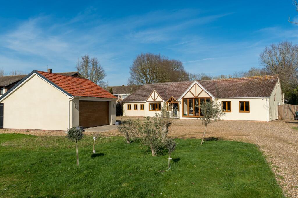 Main image of property: Malting Green Road, Layer-De-La-Haye, Colchester, Essex, CO2