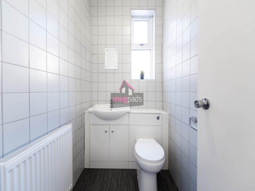 6 bedroom house for rent