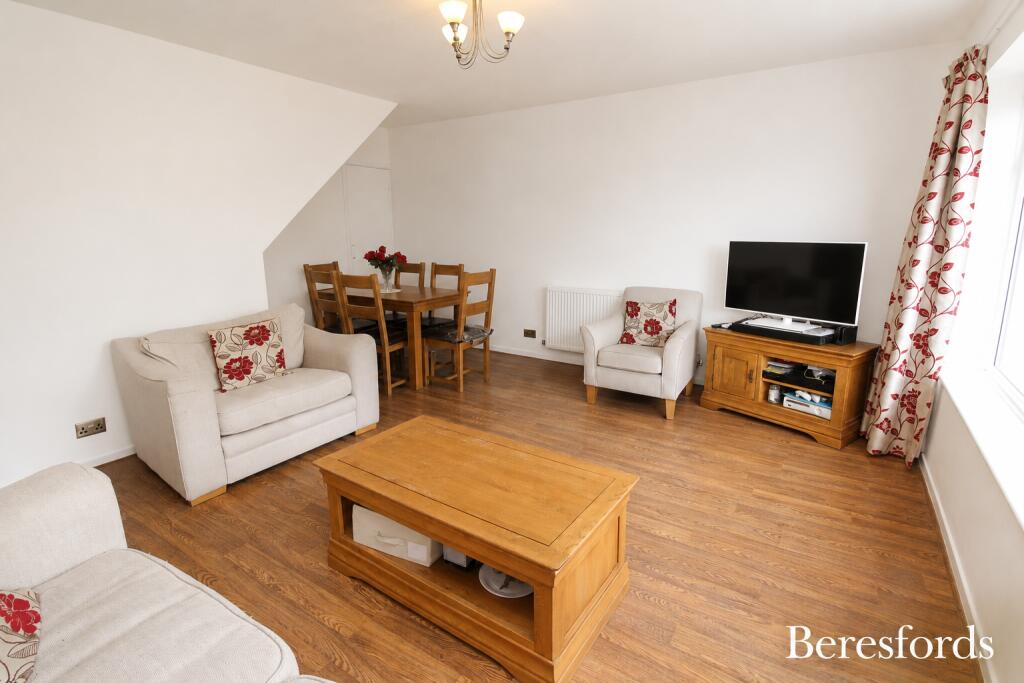 House in Romford - View 3