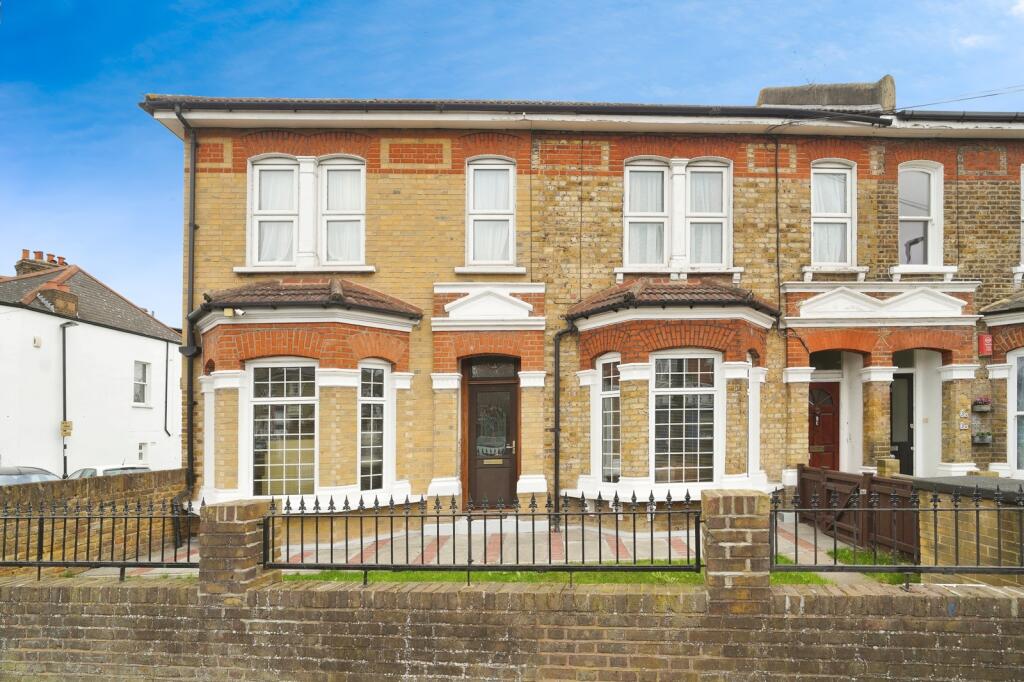 Main image of property: Perry Hill, LONDON, London, SE6
