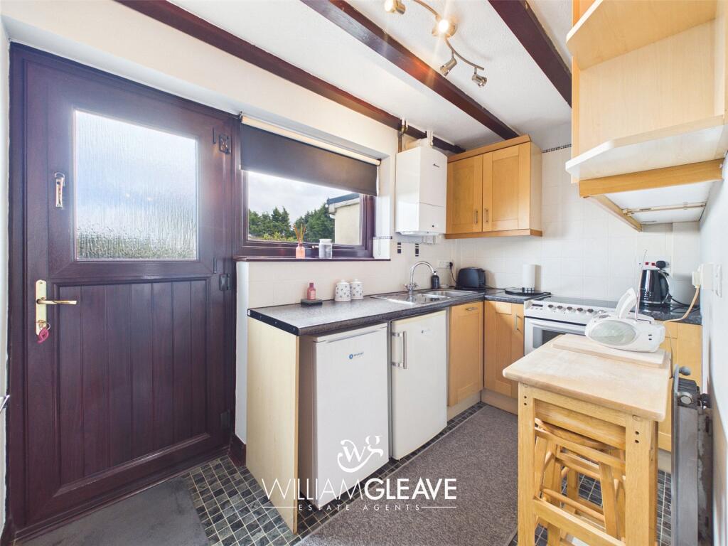House in Pentre Halkyn, Halkyn - View 4