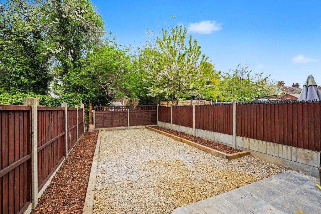 Huxley Road, London, N18 - View 6