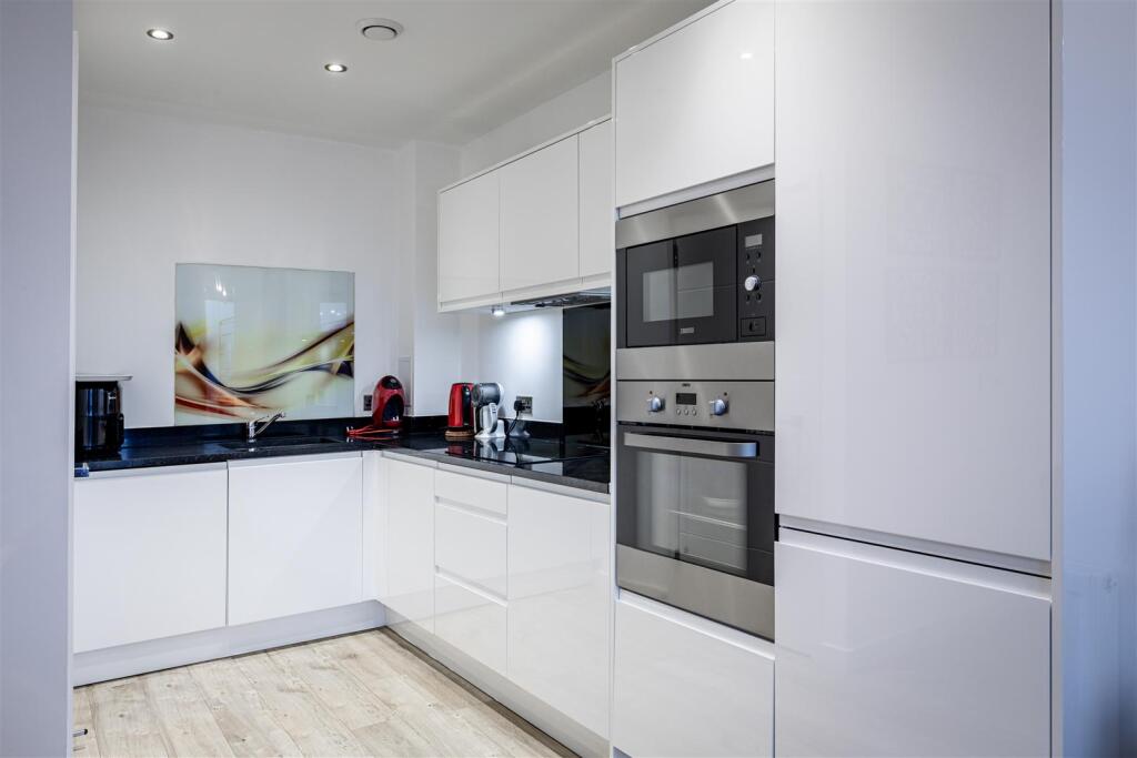Apartment in London, Twyford - View 5