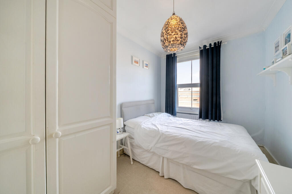 Apartment in London - View 5