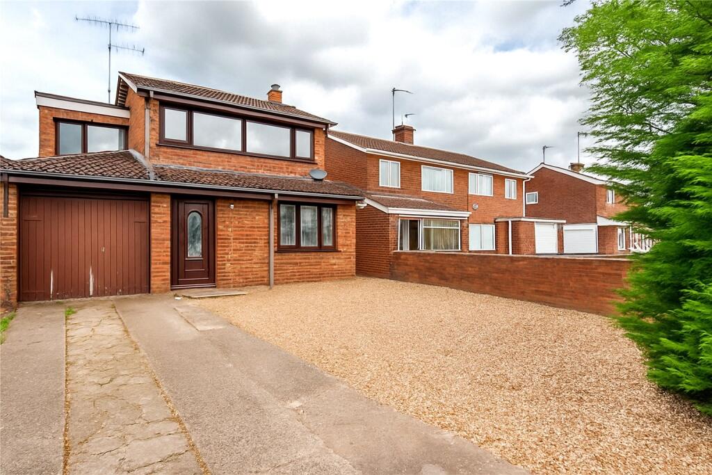 4-bed detached on Frensham Drive, Bletchley, MK2, £365,000