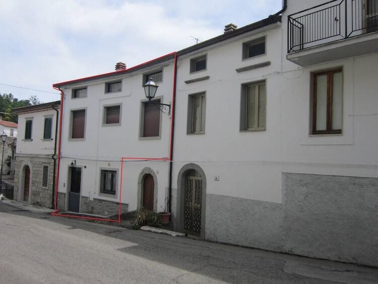 Main image of property: Molise, Isernia, Agnone
