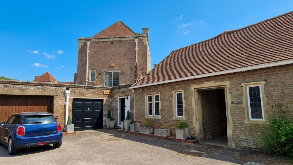 House in Little Horwood, Buckinghamshire - View 5