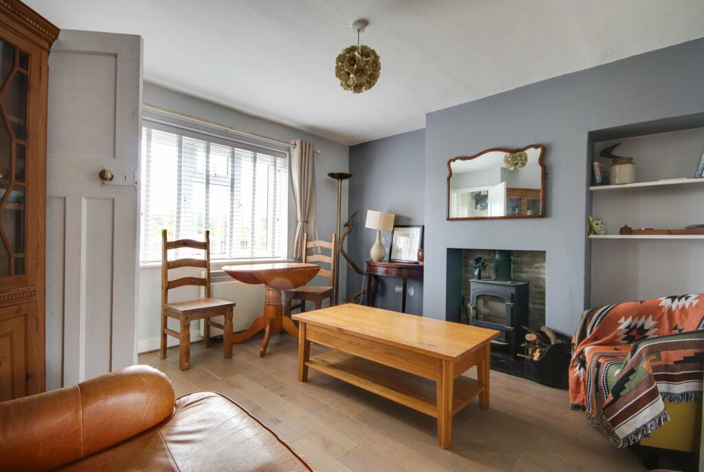  East End, Lymington, SO41 photo 2