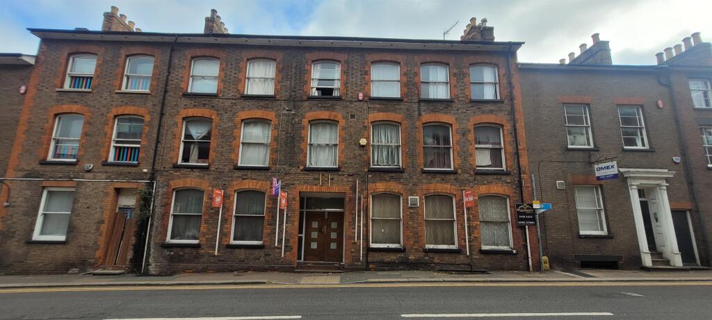 Main image of property: Park Street West, Luton