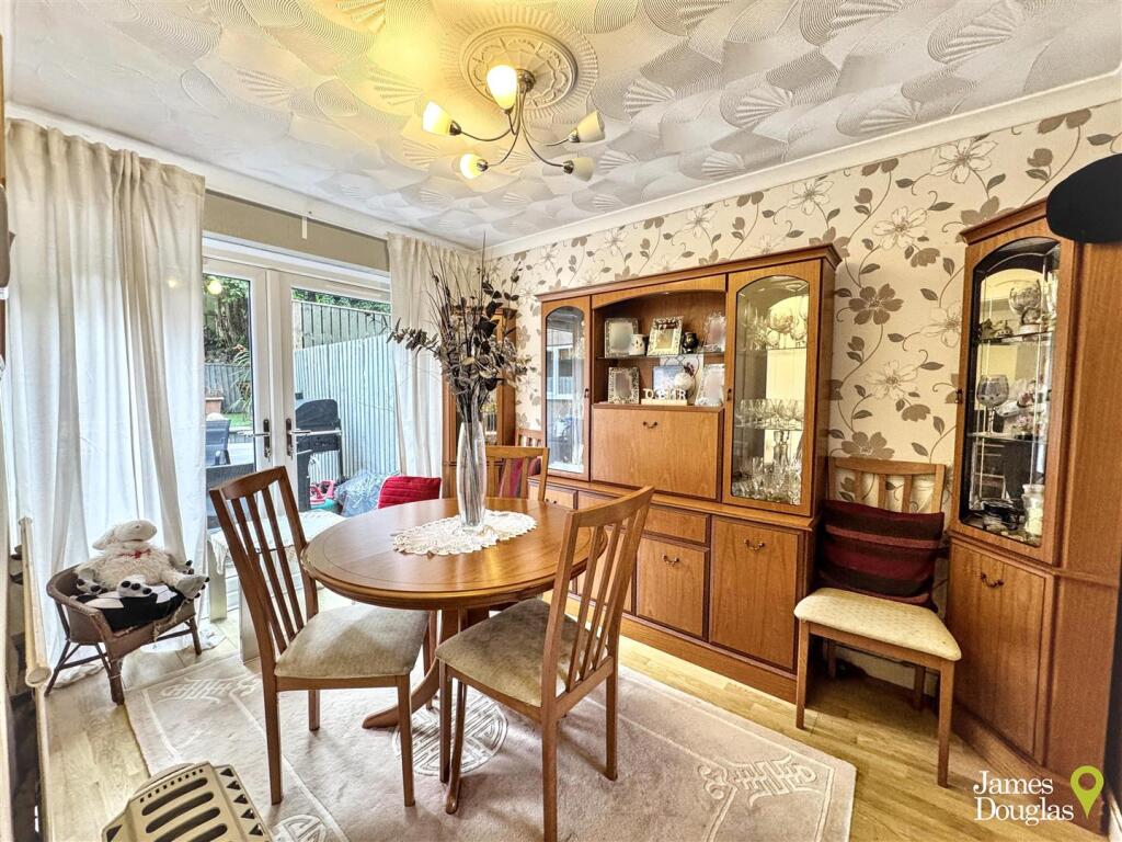 House in Newport, Pentre-Poeth, Graig - More
