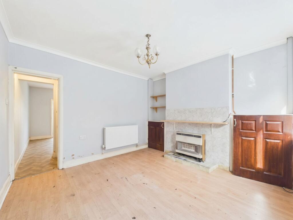 House in Nottingham - View 2