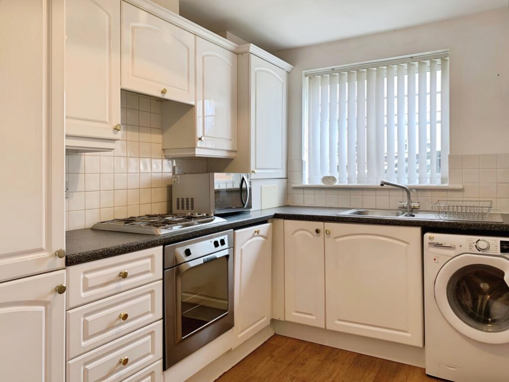 Apartment in North Tyneside, North East - View 3