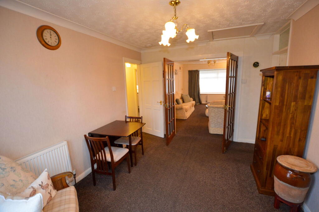Halewood Avenue, Golborne, Warrington, WA3 3RG photo 5