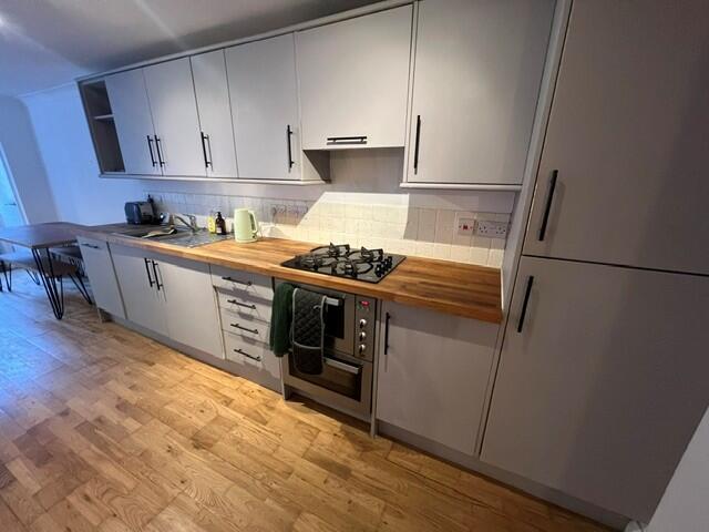 Apartment in Canterbury - View 3