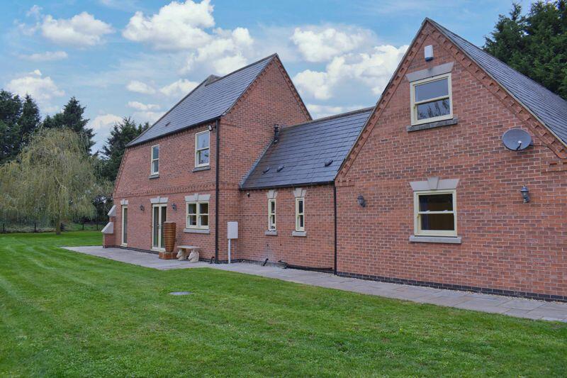 House in Newark and Sherwood, Sutton on Trent - View 5