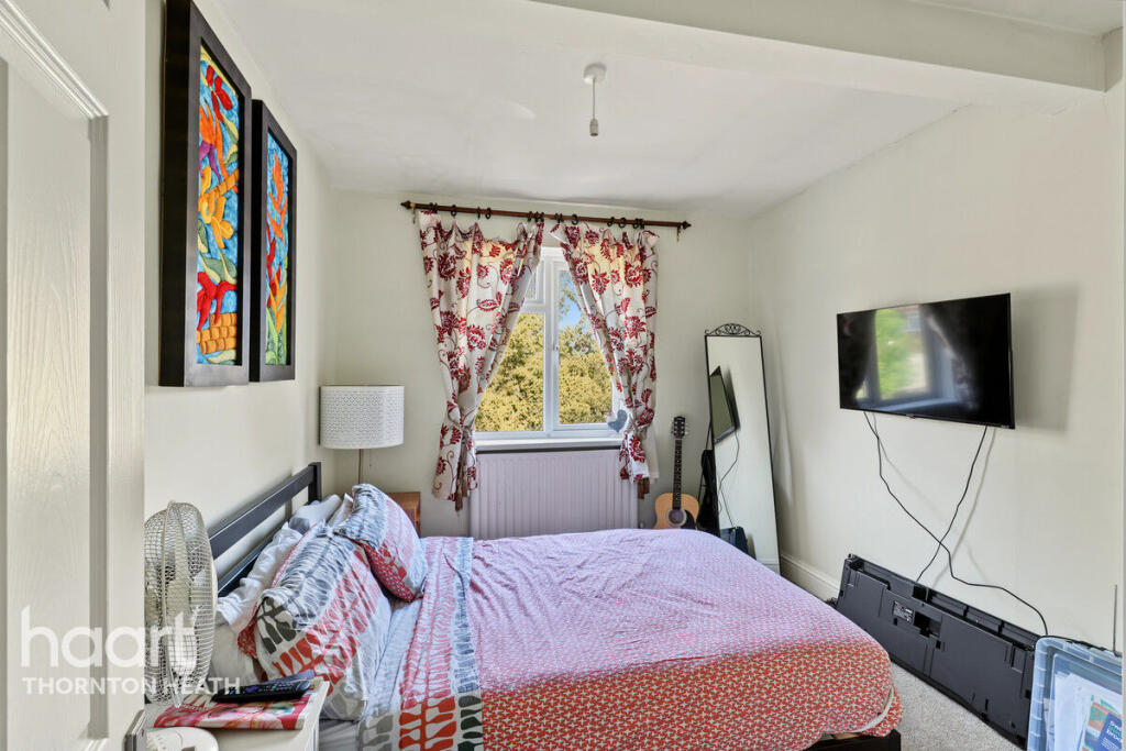 Apartment in Croydon - View 3