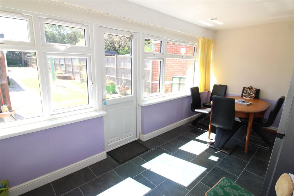 Tewkesbury Avenue, Fareham, Hampshire, PO15 - View 3