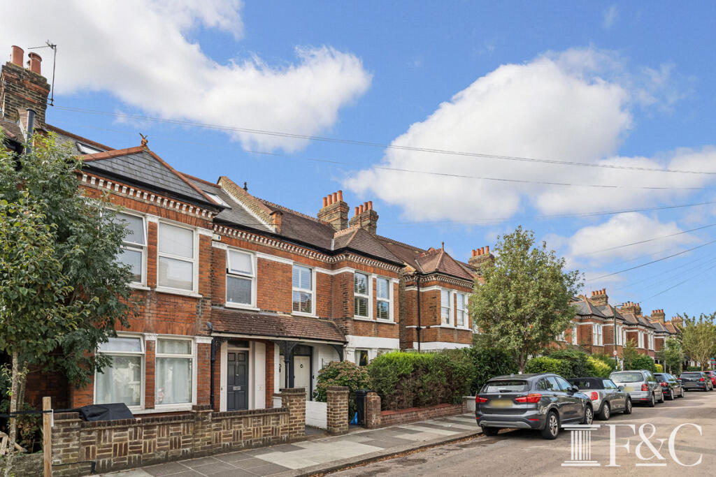 Apartment in London, North Sheen - View 3