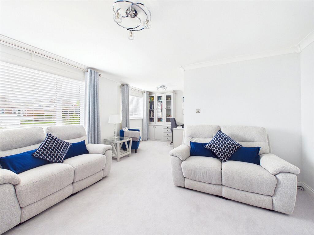 Arkle Close, Droitwich Spa, Worcestershire, WR9 photo 4