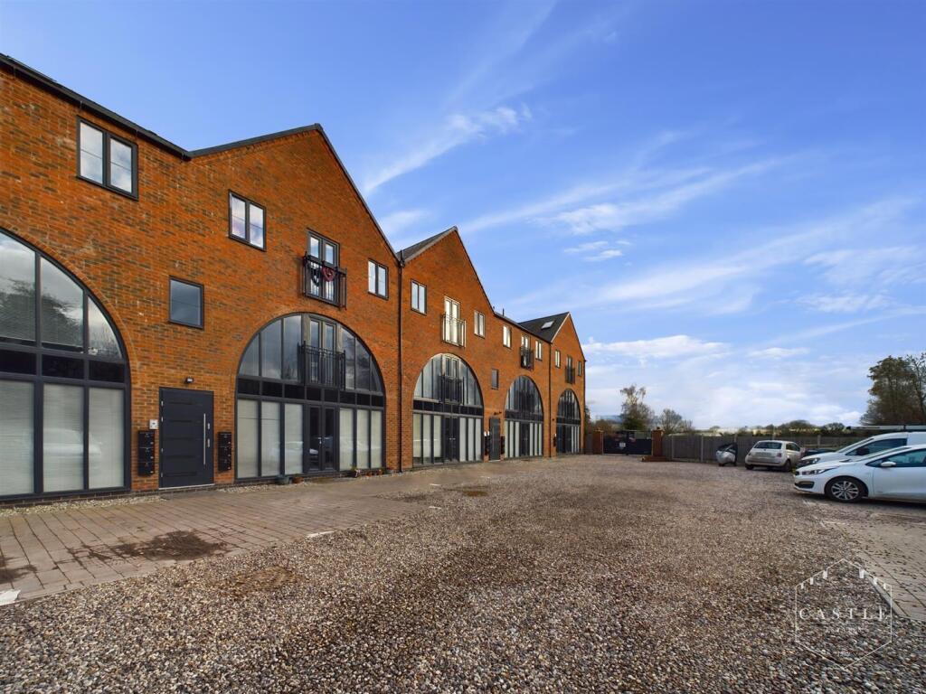 Main image of property: Coventry Road, Hinckley