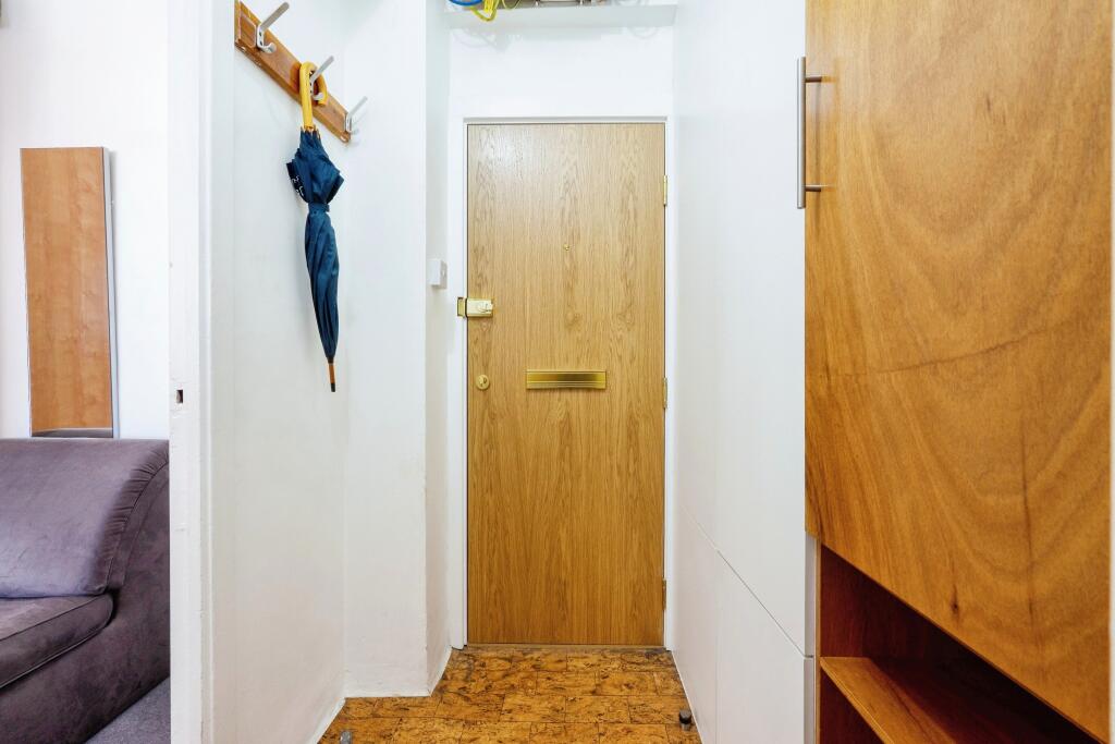 Studio flat for rent