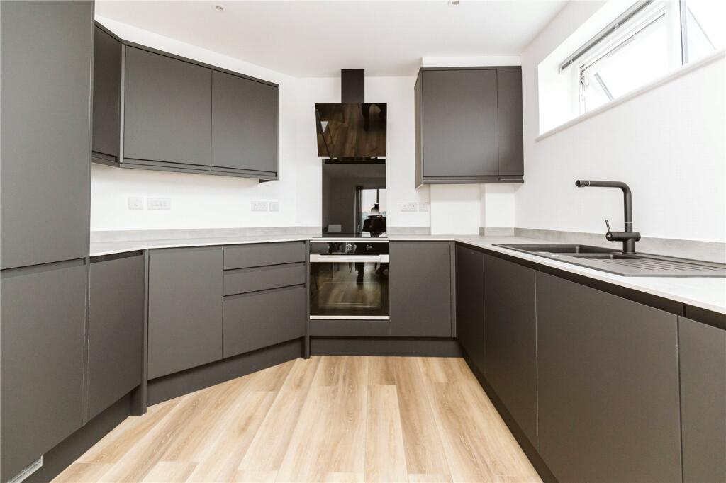 5 bedroom apartment for rent