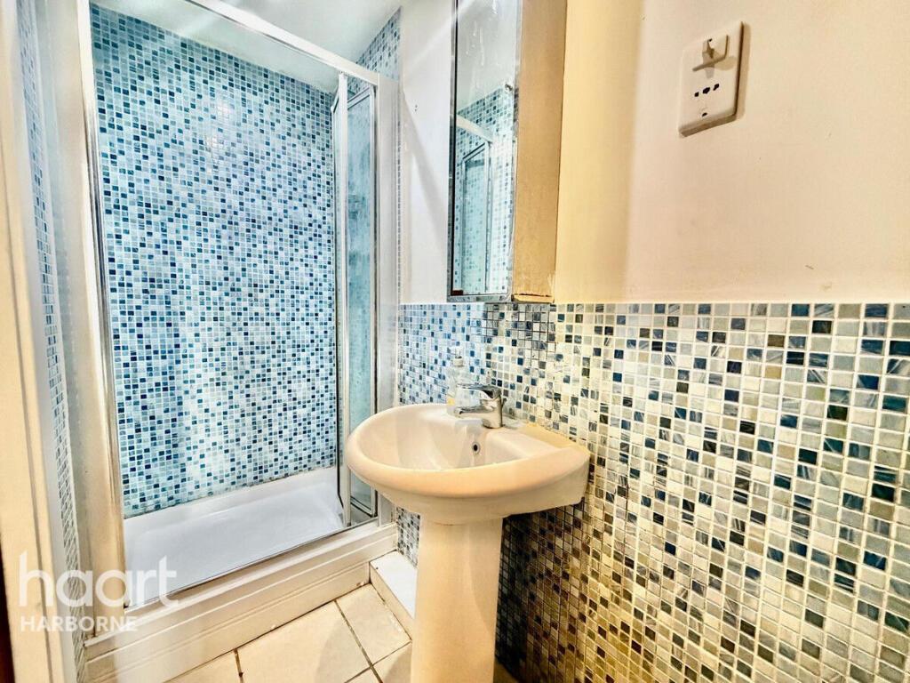Apartment in Sandwell, Moat Farm - View 4