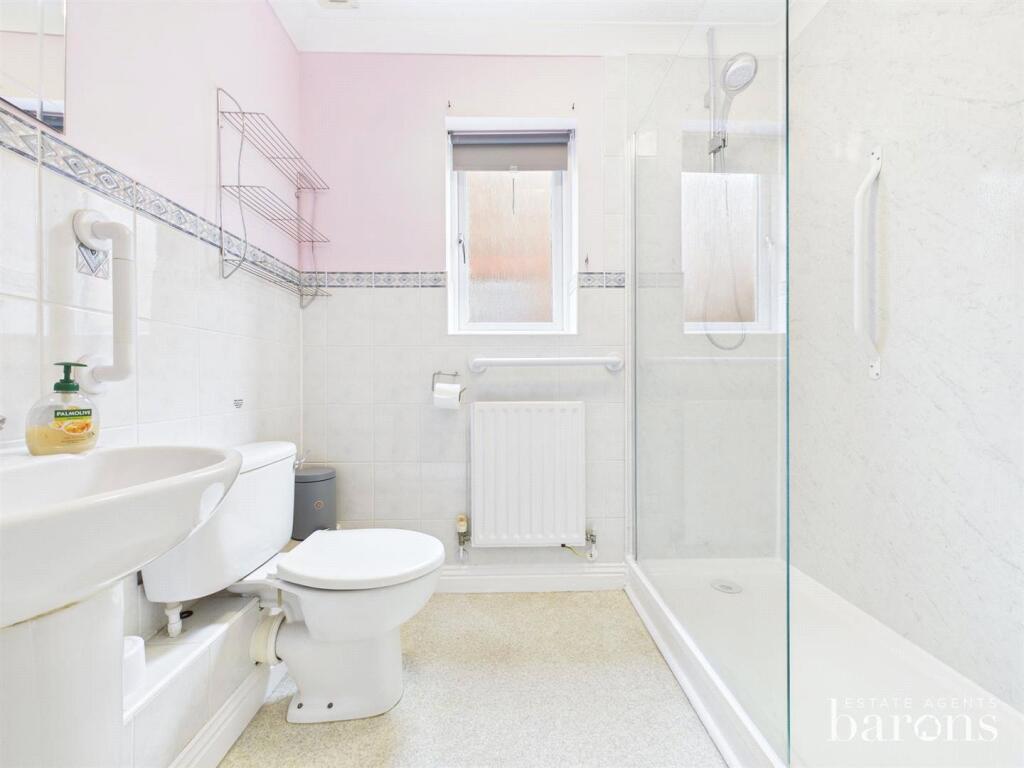 House in Basingstoke and Deane, Brighton Hill - View 5