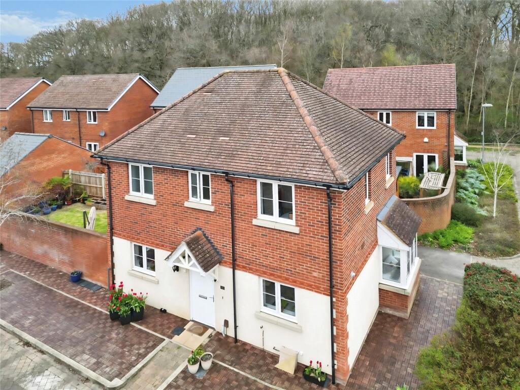 Main image of property: Redstart Croft, Bracknell, Berkshire, RG12