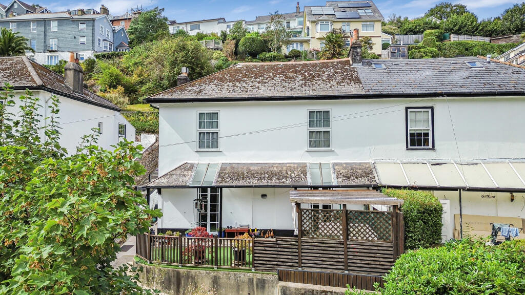 Main image of property: Ford, Dartmouth