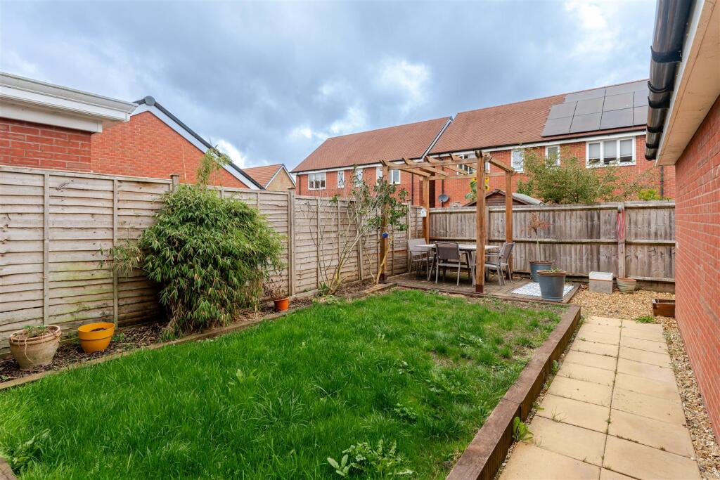 House in Yatton, Chestnut Park, North End - View 2