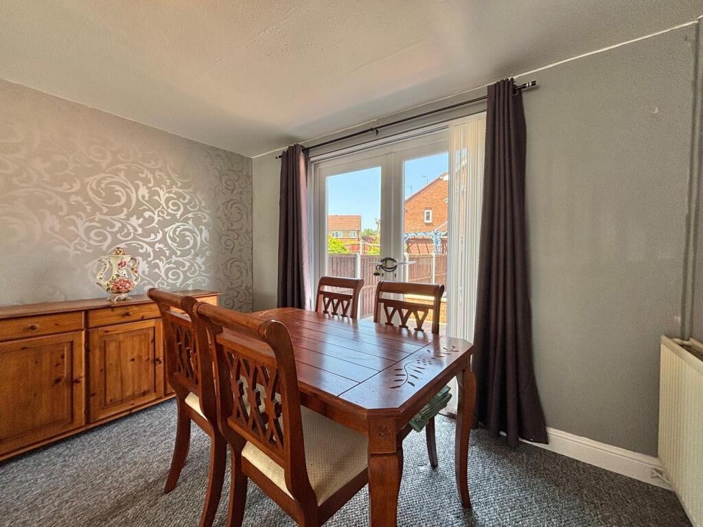 House in Nottingham, Bestwood Park Estate - View 3