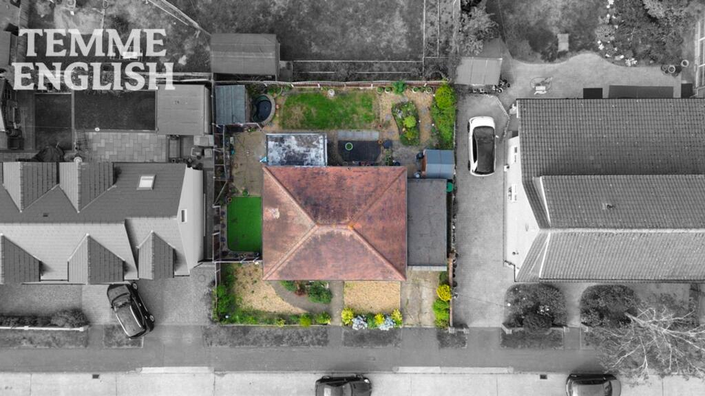 House in Basildon, Wickford - View 2