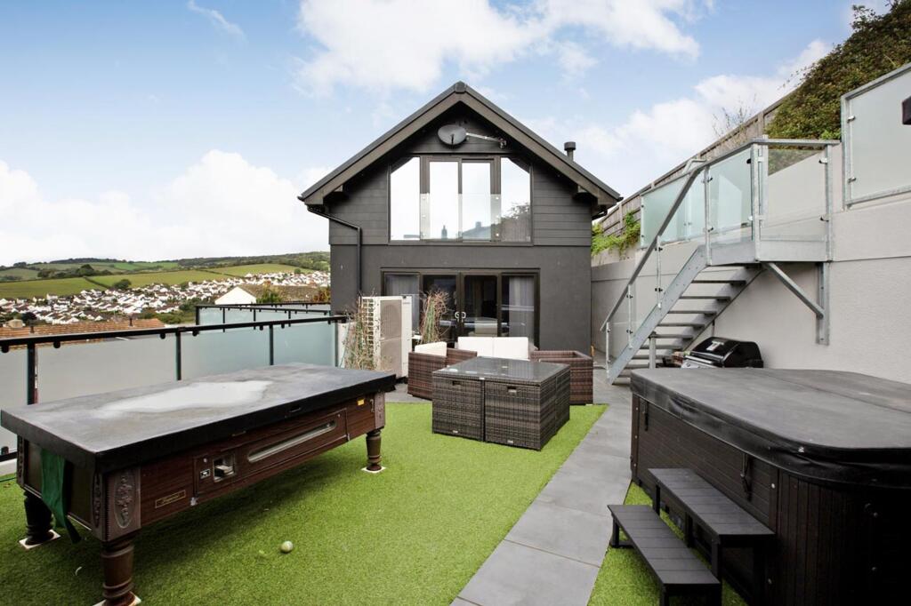 Higher Coombe Drive, Teignmouth, TQ14 photo 4