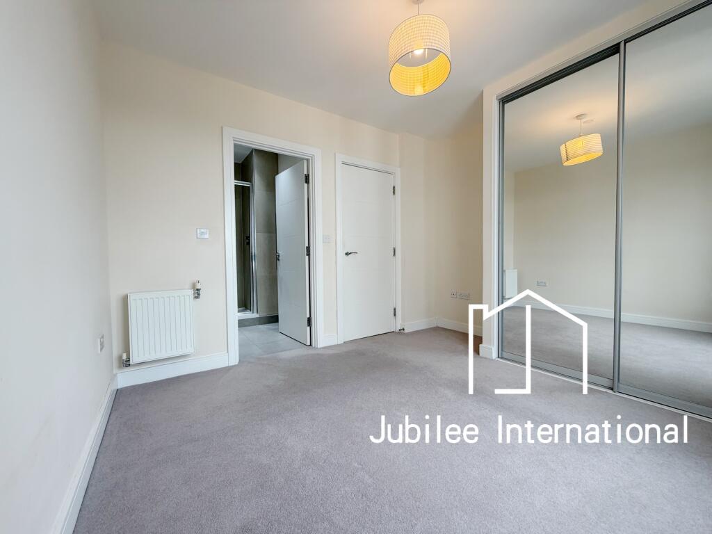Apartment in Gillingham, Medway - More