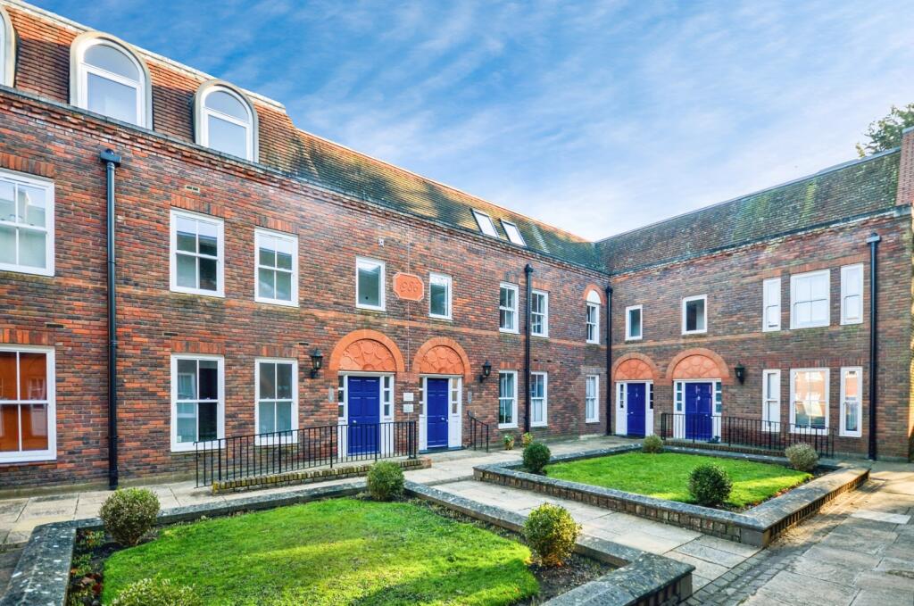 Main image of property: Oxford Road, Aylesbury